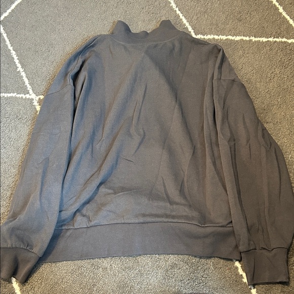 GAP Women’s Dark Gray Zip-Up Sweater - Picture 5 of 5